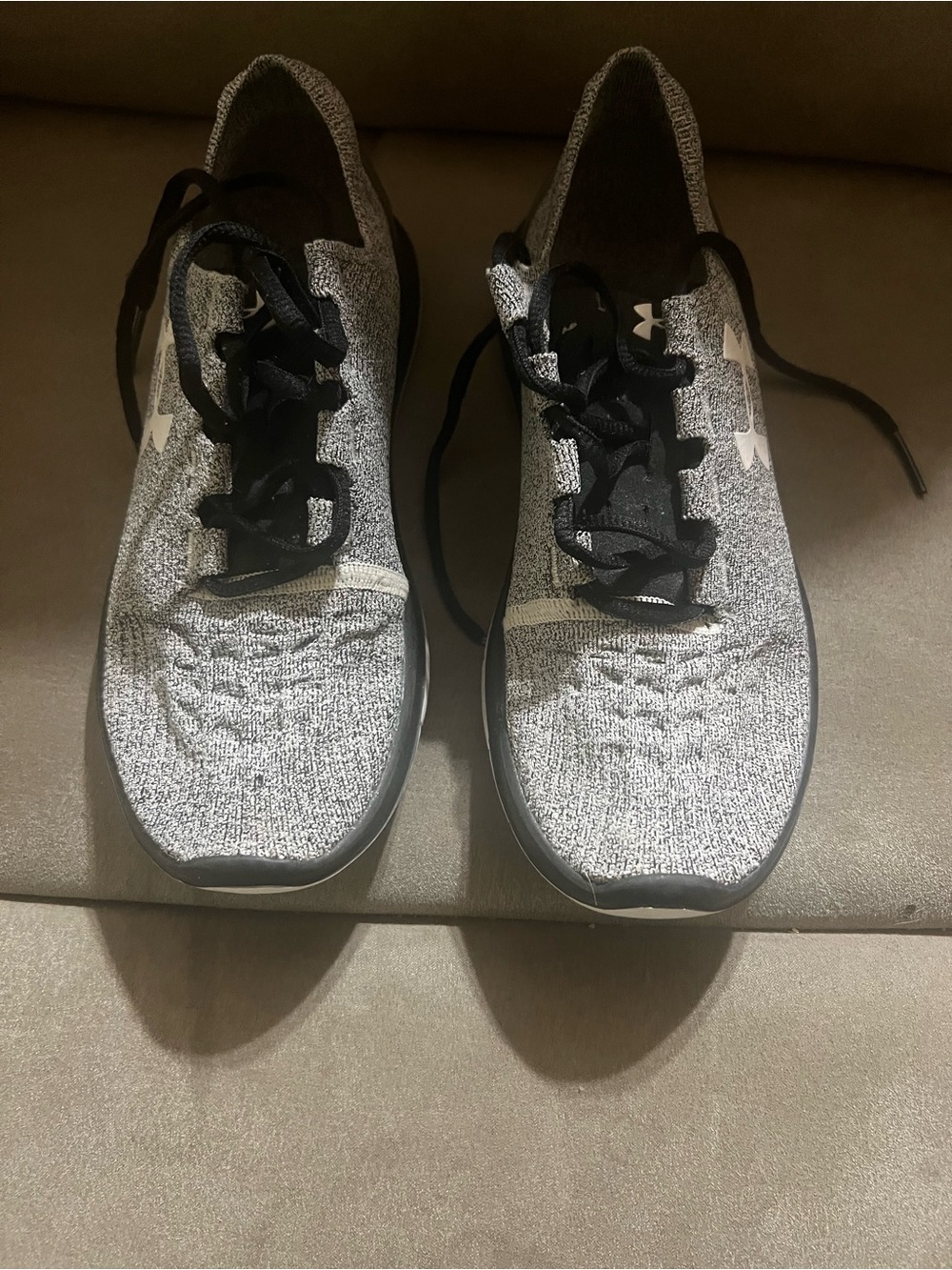 Women’s size 8 Under Armour Gray Knit Athletic Sneakers - Black Laces